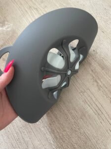 - Silicone Spill Stopper Lid